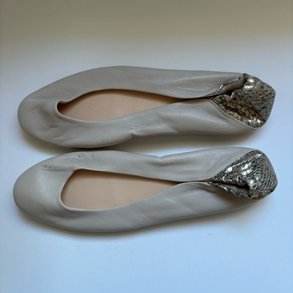 AGL beige Leather Round‎ Toe Ballet Flat Sz 37/US 7 - Picture 1 of 6